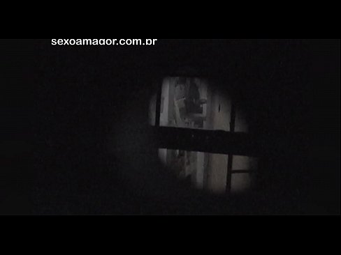 ❤️ Блондинку тайно снимает на видео соседский вуайерист, спрятанный за полыми кирпичами ️❌ Красивое порно на сайте xxxtophd.ru ❌❤